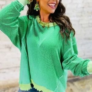 Vibrant Two Tone Green Oversized Knit Top Size Small NWOT